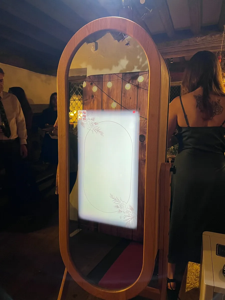Mirror booth for birthday parties